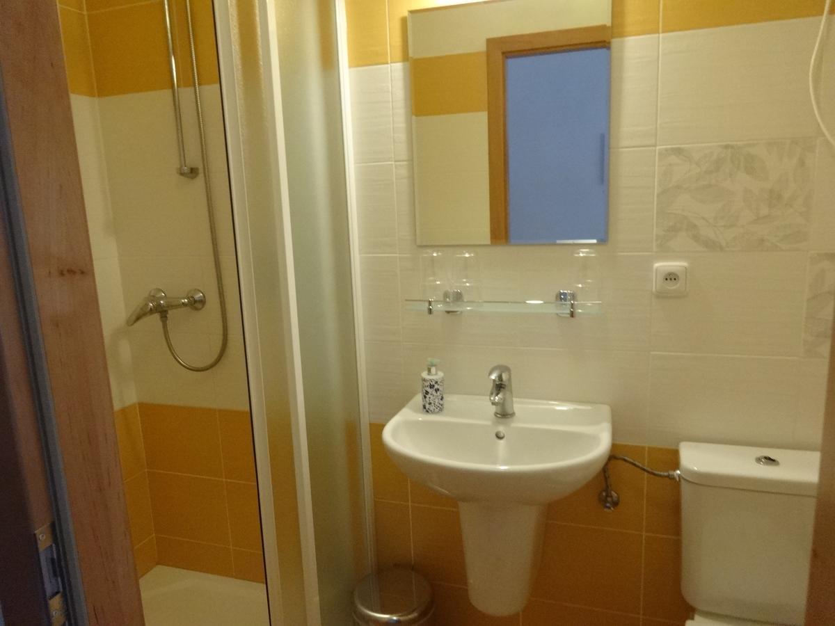Hostinec U Janatu S Ubytovanim Cestin Zimmer foto