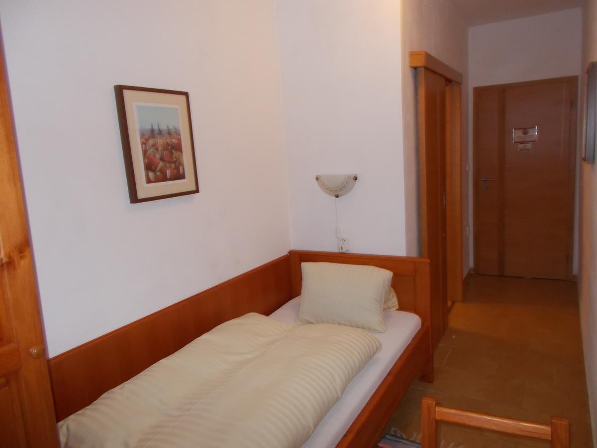 Hostinec U Janatu S Ubytovanim Cestin Exterior foto